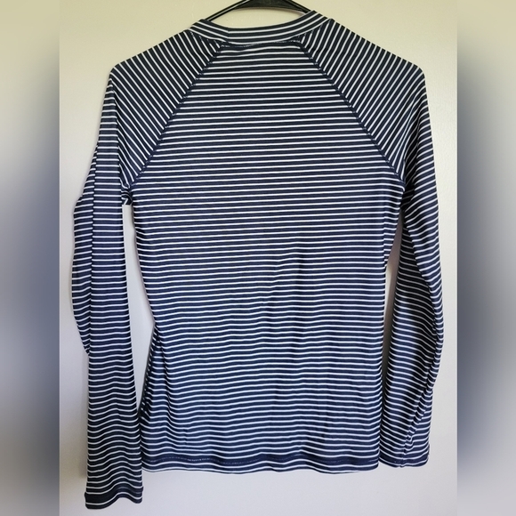 GAP Women's Long Sleeve Striped Surf Rash Guard Swim Size Small - Picture 2 of 4